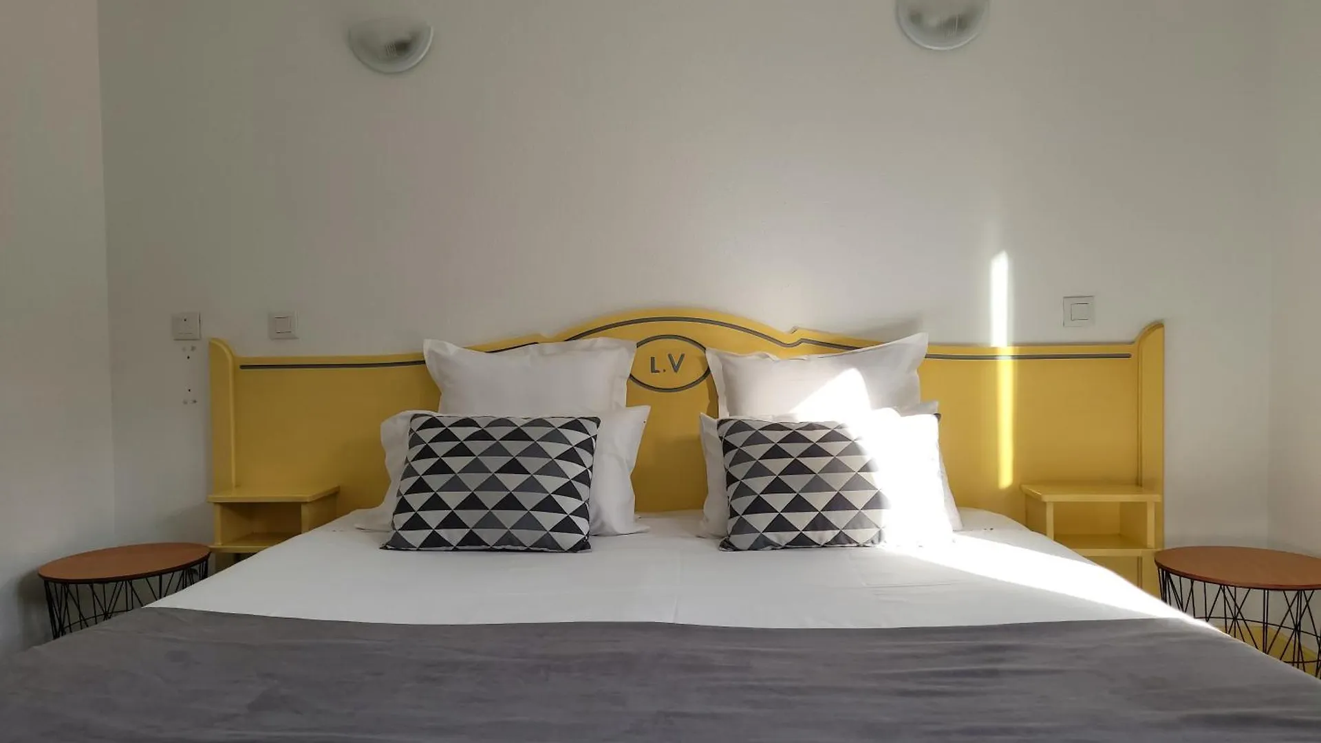 Hotel Le Vanséen Les Vans 3*,